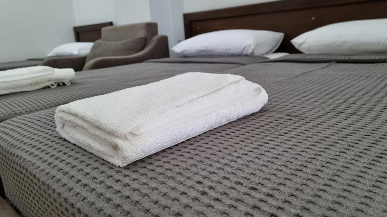 Anmaor Hotel Qeparo Exterior photo